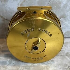 Penn International 4 Fishing Reel Gold Tone Made In USA Pre-owned Functioning